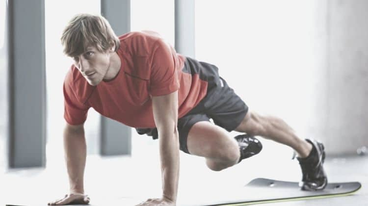 Créez votre circuit training au poids de corps avec ces 8 exercices