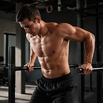 Les dips pectoraux : meilleur exercice pour la poitrine ?