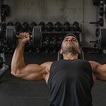 Top 7 des exercices pour pecs avec haltères